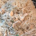 Cooksnap Ain Mohd Kitchen semasa beliau membuat Bihun Goreng Putih Simple.