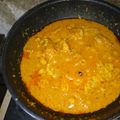 Cooksnap Rosmina Yahaya semasa beliau membuat Rendang ayam.