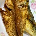 Cooksnap Sesimple Loralin semasa beliau membuat Ikan Goreng.