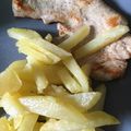El cooksnap de oliwia cuando hizo Filetes de pavo con patatas fritas.