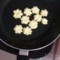 Cooksnap dari Muti'ah Radhie untuk resep Kue kering semprit teflon 3 bahan