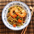 Cooksnap από kimwlos στη συνταγή "Noodles chow mein με γαρίδες και σουρίμι" 🥡🍤