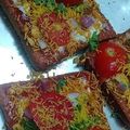 Anita Awasthi का कुकस्नैप जब उन्होंने चीजी ब्रेड पिज़्ज़ा (Cheesy bread pizza recipe in hindi) बनाया था।