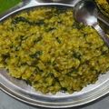 Disha Prashant Chavda's cooksnap of when they made લસુની પાલક ખીચડી (Lasuni Palak Khichdi Recipe In Gujarati).