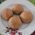 Jayshreeben Galoriya's cooksnap of when they made શીંગ દાળિયાનાં લાડુ (Shing Daliya Ladoo Recipe In Gujarati).
