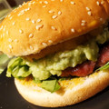 El cooksnap de DelicIANNcook cuando hizo Burger con piña al curry y guacamole de jalapeño.