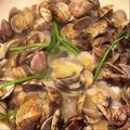 Cooksnap de Silvia quando cozinhou Amêijoas à Bulhão Pato.