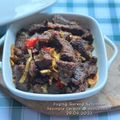 Cooksnap Sesimple Loralin semasa beliau membuat Daging Goreng Ketumbar.