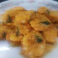 Cooksnap Maisarah Mamat semasa beliau membuat Udang masak salted egg creamy.