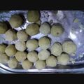 Meena Ramesh's cooksnap of when they made தலைப்பு : பொட்டுக்கடலை லட்டு.