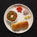 Ushma Vaishnav's cooksnap of when they made પાઉંભાજી (Pavbhaji Recipe In Gujarati).