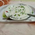 Dolly Tolani का कुकस्नैप जब उन्होंने खीरा प्याज़ टमाटर का रायता (kheera pyaz tamatar ka raita recipe in Hindi) बनाया था।
