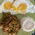 El cooksnap de astrid badia cuando hizo Arvejas compuestas con longaniza, arroz blanco y huevo frito.
