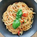 Cooksnap Jagoda z czasów, kiedy przygotował Makaron w sosie pomidorowym z bazylią.