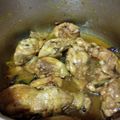 El cooksnap de Elena M cuando hizo Pollo al limón con cúrcuma y pasas.