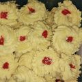 Cooksnap dari milla untuk resep Kue kering Mawar Selai strawberry (Happycall/Teflon)