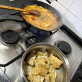 El cooksnap de Carmenchu cuando hizo Merluza con patatas a la cúrcuma y comino.