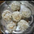 Bhagyashri Umesh Walikar का कुकस्नैप जब उन्होंने खोया नारियल लड्डू (khoya nariyal ladoo recipe in Hindi) बनाया था।
