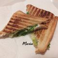 Cooksnap από Μαρία Κλιάφα στη συνταγή Τοστ με φέτα και μαρουλοσαλάτα που περίσσεψε