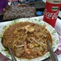 Cooksnap Izzabelle Eaizaty Baharudin semasa beliau membuat Char Kuey Teow Sempoi.