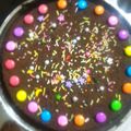  ~Sushma Mishra Home Chef का कुकस्नैप जब उन्होंने चॉकलेट जेम्स केक (chocolate gems cake recipe in Hindi) बनाया था।