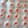 Cooksnap dari Siti Nurjanah untuk resep 1 Adonan jadi 3 macam cookies. Kastangel, putri salju, thumbrin