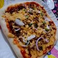 Misbah Rasheed Qureshì's cooksnap of when they made Spicy chicken pizza.