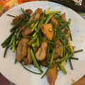 Lulu Lin 的 韮菜花炒甜不辣 cooksnap