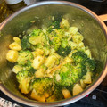 El cooksnap de Sildre Gil cuando hizo Brócoli con patatas al pimentón.