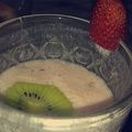 Shagufta Sheikh's cooksnap of when they made Strawberry and Kiwi Shake.