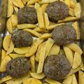 Cooksnap από Stacy! στη συνταγή Μπιφτέκια γεμιστά με φέτα και πατάτες - σαν τηγανητές - στο φούρνο