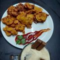 Charu Wasal का कुकस्नैप जब उन्होंने आलू पकोड़ी रेसिपी (aloo pakodi recipe in Hindi) बनाया था।