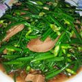 รูป Cooksnap ของ คุณครู มีเกียรติ เวสารัช (ครูต้นดนตรี) เมื่อเขาทำ ผัดดอกไม้กวาดใส่ตับ