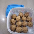 Anupama's cooksnap of when they made Easy Rava Ladoo (diwali special).