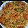 Deepika Arora का कुकस्नैप जब उन्होंने शेजवान नूडल्स(Schezwan noodles recipe in hindi) बनाया था।