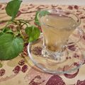 کوک اسنپ نیره اعظم زنجانی بعد از امتحان کردن دمنوش خرما و توت سفید.