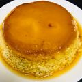 Cooksnap Dek Na semasa beliau membuat Puding karamel.