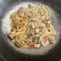 Cooksnap dari meme untuk resep Spaghetti Aglio Olio Salmon Jamur Champignon