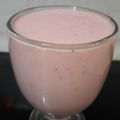Reena parikh's cooksnap of when they made સ્ટ્રોબેરી બનાના સ્મુધી (Strawberry Banana Smoothi Recipe In Guj.