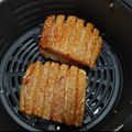รูป Cooksnap ของ Sukrit Oleza เมื่อเขาทำ หมูกรอบ (ไม่ต้ม ไม่จิ้ม) หม้อทอดไร้น้ำมัน