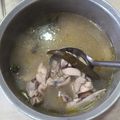許小蓁 的 剝皮辣椒雞湯 cooksnap