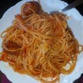 El cooksnap de NaRiita PoZo cuando hizo Espaguetis con mini albóndigas y salsa de tomate.