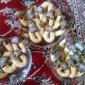 کوک اسنپ سمیه بعد از امتحان کردن شیرینی نعلی.