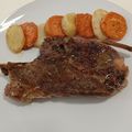 Cooksnap από Ismini στη συνταγή Χοιρινές μπριζόλες φούρνου σε σως σκόρδο λεμόνι με γλυκοπατάτες