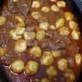 csakanygabi Cooksnap-ja, amikor elkészítette a(z) Ancsyka-féle sörös marhapörkölt, vele főtt petrezselymes burgonyagombóccal receptet.
