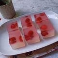 Cooksnap dari Erni Puspaningrum untuk resep Puding Strawberry Susu layer Jelly Kelapa Muda ala khey