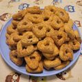 Székelyné László Anett Cooksnap-ja, amikor elkészítette a(z) Diós preckedli, nem csak karácsonyra (Omlós aprósütemény) 🙂🎄🎆 receptet.