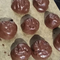 Cooksnap από meli_kanela στη συνταγή Τρουφάκια με τριμμένο φουντούκι και επικάλυψη σοκολάτας γάλακτος