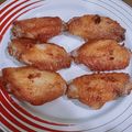 รูป Cooksnap ของ Aimee-Aiem Phusanada เมื่อเขาทำ ปีกไก่ทอดกระเทียมพริกไทย