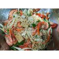 Cooksnap aFun ashriati semasa beliau membuat Kerabu Maggi Kepah Lombong.